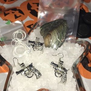 Gun pearl cage, earrings, chain, and oyster